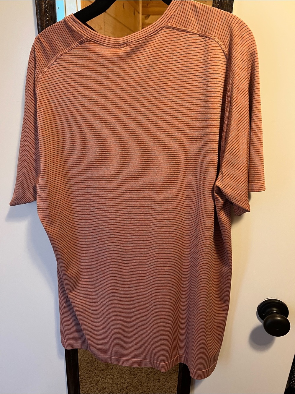 Men's Lululemon Short Sleeve Crewneck Shirt - Dusty Rose Stripe - Picture 2 of 4